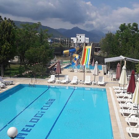 Melodi Club Apart Davutlar Luaran gambar