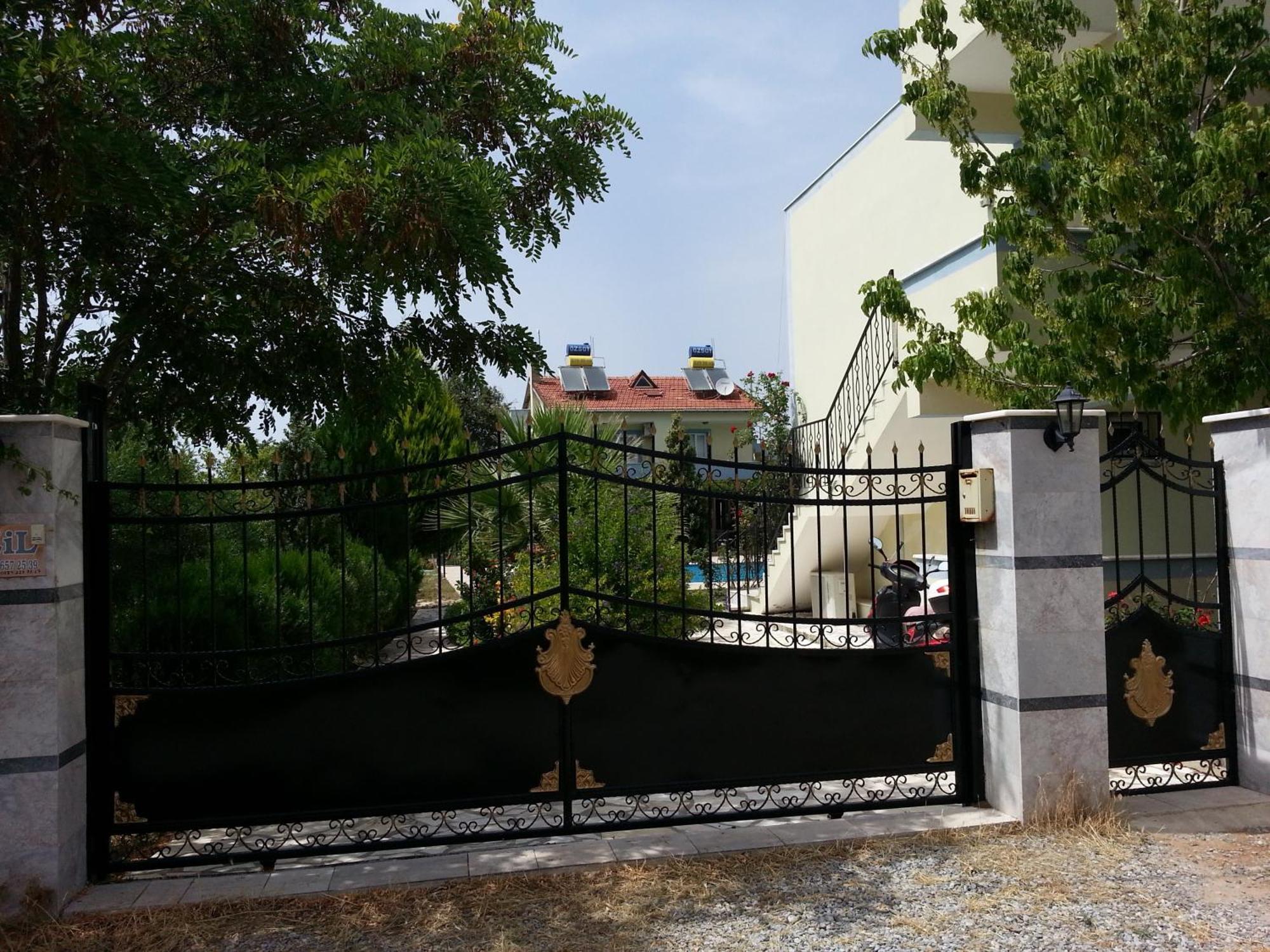 Melodi Club Apart Davutlar Luaran gambar
