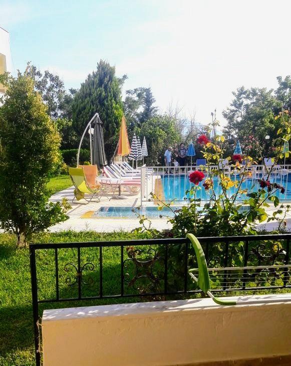 Melodi Club Apart Davutlar Luaran gambar